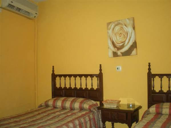 Hostal Salud Merida Exterior photo